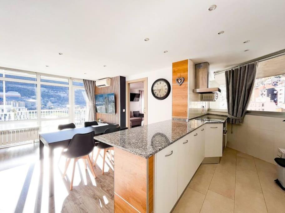Casco Antiguo, Balcon Vistas, 10pax - 3parkings L By Bonesvacances Apartamento