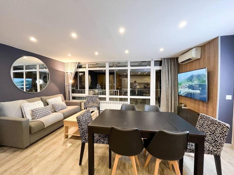 Apartamento Casco Antiguo, Balcon Vistas, 10pax - 3parkings L By Bonesvacances *